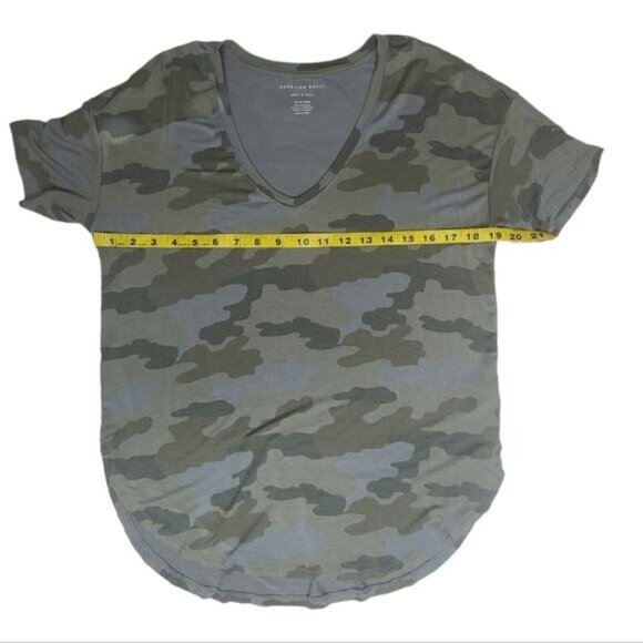 American Eagle soft and sexy relaxed fit camo round hem T-shirt XS - Picture 8 of 8